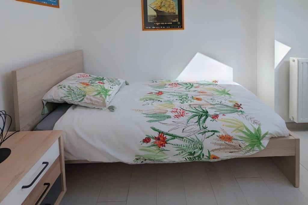 Appartement Pour 3 Personnes Sur La Plage Les Pieds Dans Leau Plonevez-Porzay Ngoại thất bức ảnh